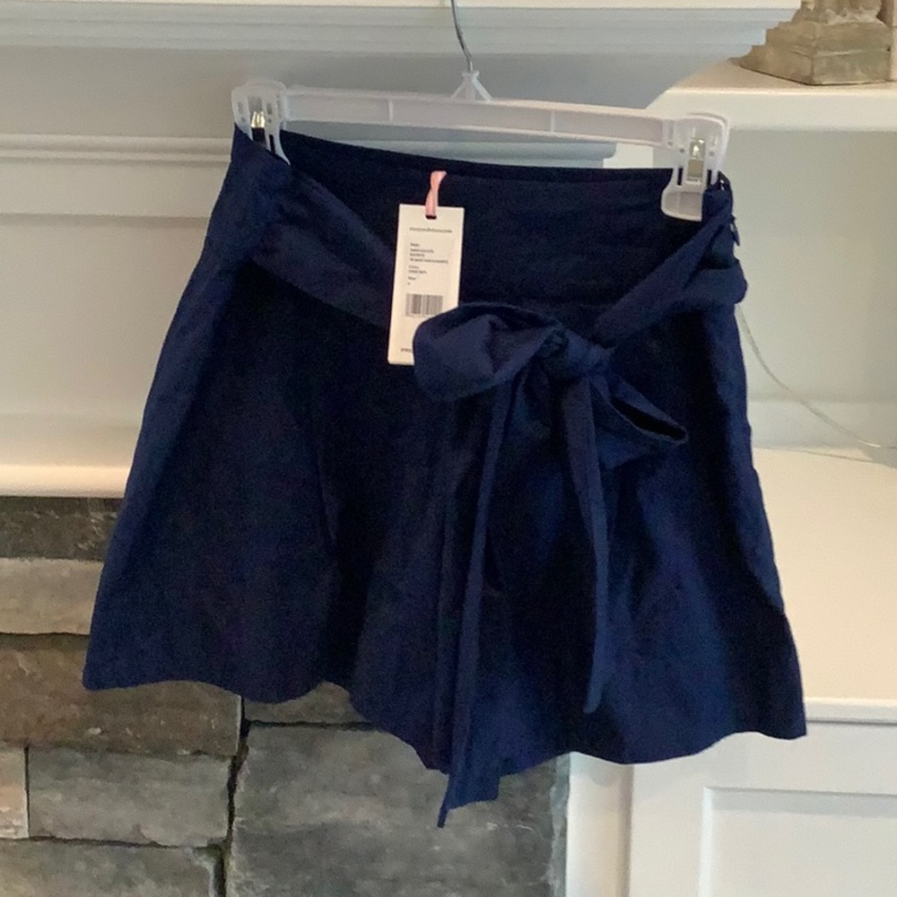 NWT Vineyard Vines Poplin Short.  Size 4